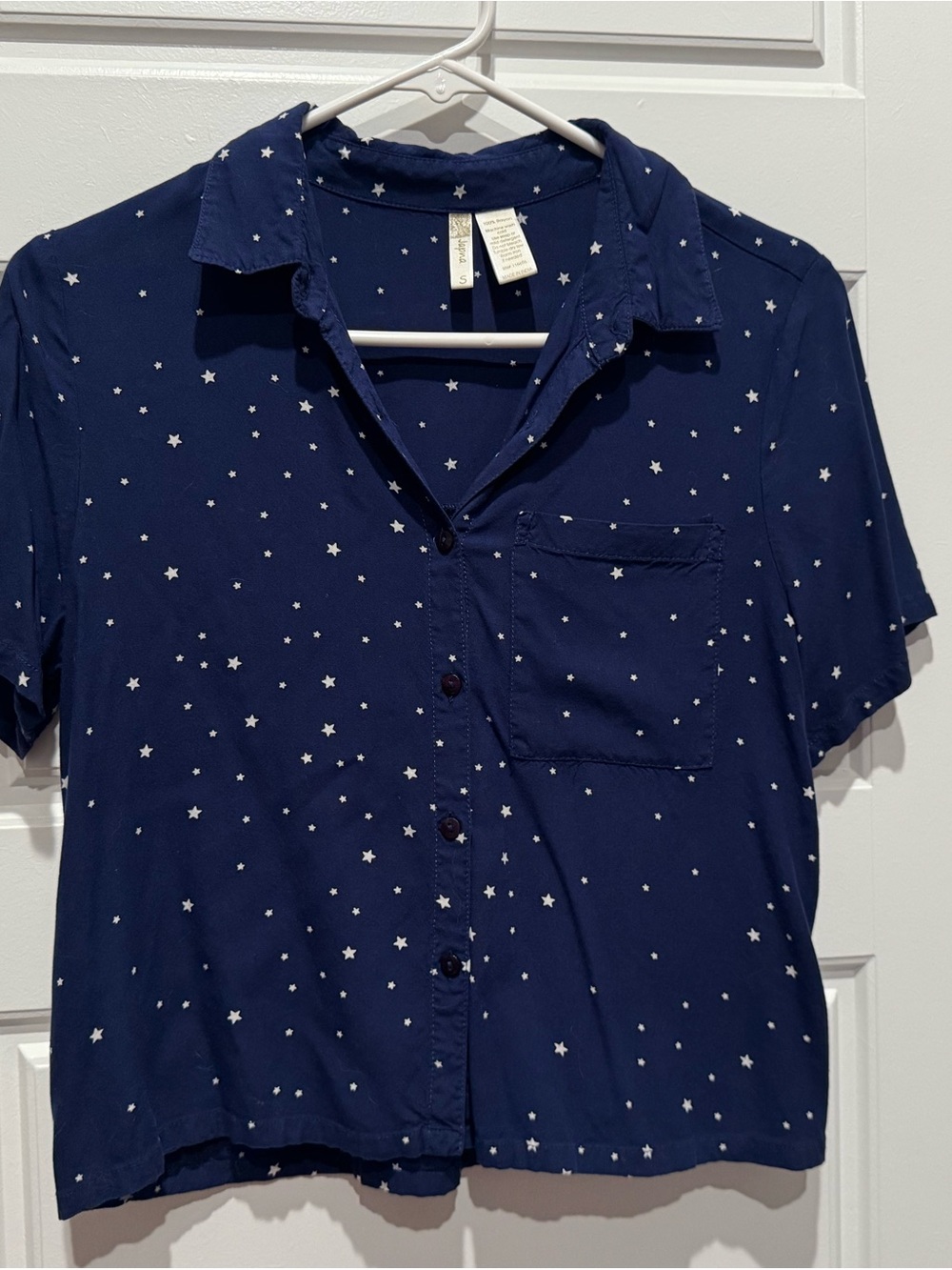 Japna Navy Blue Short-Sleeve Star-Print Button-Down Cropped Shirt